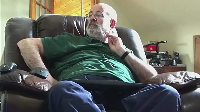 Snapshot of janzer13 chatting on March 20, 2026, 2:00 pm janzer13 online show from March 20, 2026, 2:00 pm