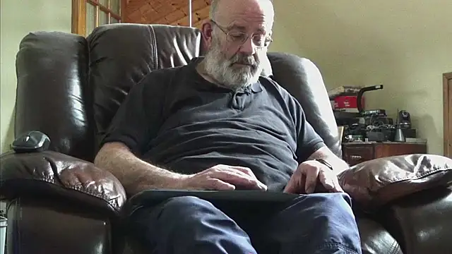 Snapshot of janzer13 chatting on March 26, 2026, 1:49 pm janzer13 online show from March 26, 2026, 1:49 pm