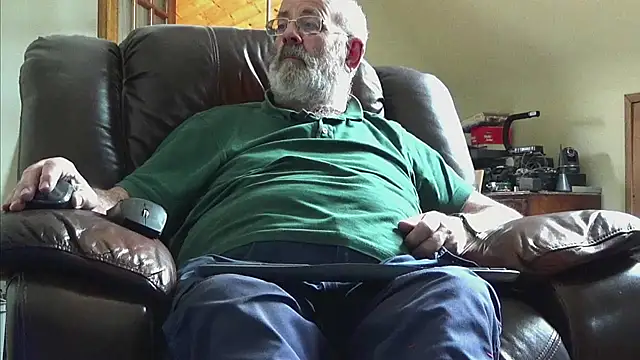 Snapshot of janzer13 chatting on April 12, 2026, 12:54 pm janzer13 online show from April 12, 2026, 12:54 pm