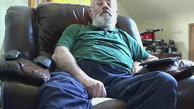 Snapshot of janzer13 chatting on April 24, 2026, 12:51 pm janzer13 online show from April 24, 2026, 12:51 pm