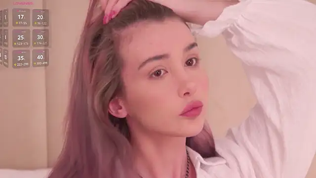 Snapshot of Nesolla chatting on November 28, 2025, 6:10 pm Nesolla online show from November 28, 2025, 6:10 pm