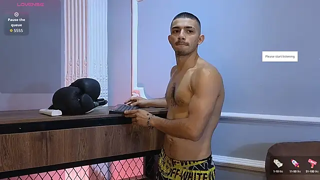 ArturoCardona  online show from October 2, 2025, 7:10 pm