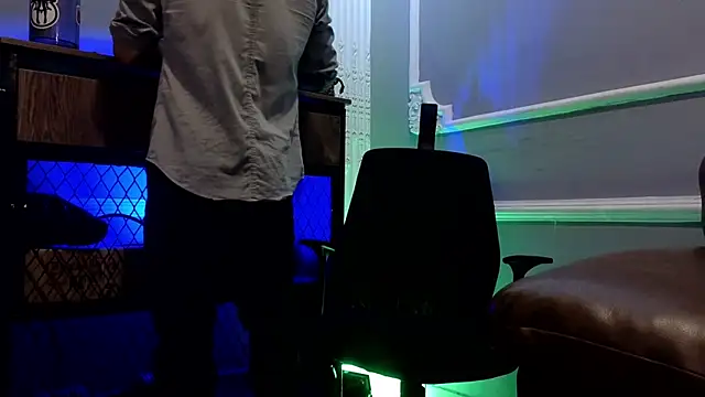 ArturoCardona  online show from January 7, 2026, 8:44 pm