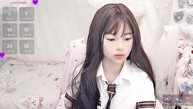 Snapshot of 9aunatiis chatting on February 5, 2026, 8:35 pm 9aunatiis online show from February 5, 2026, 8:35 pm