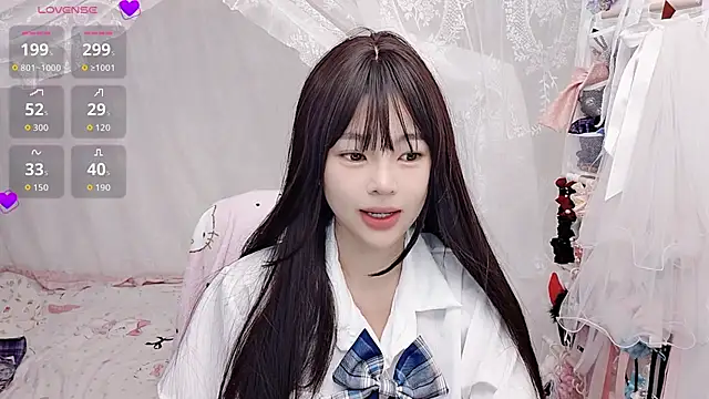 Snapshot of 9aunatiis chatting on February 19, 2026, 8:49 pm 9aunatiis online show from February 19, 2026, 8:49 pm