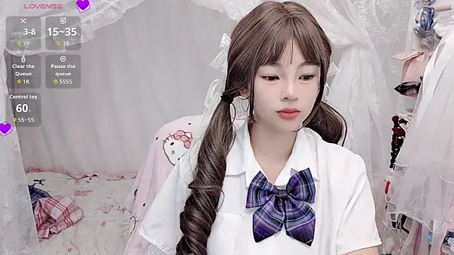 Snapshot of 9aunatiis chatting on February 26, 2026, 12:37 pm 9aunatiis online show from February 26, 2026, 12:37 pm