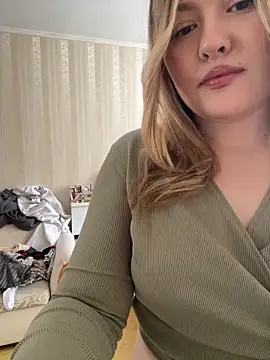 Snapshot of SunshineEmma chatting on February 8, 2026, 10:40 am SunshineEmma online show from February 8, 2026, 10:40 am