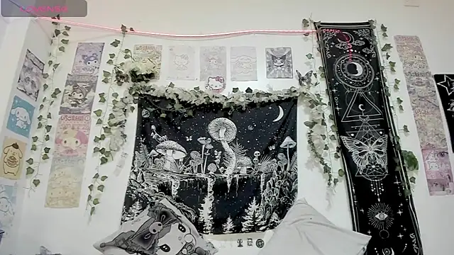 GothKitten666 online show from March 29, 2026, 6:13 am