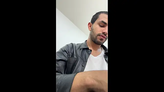 JuanchoAfpa online show from November 13, 2025, 2:21 am