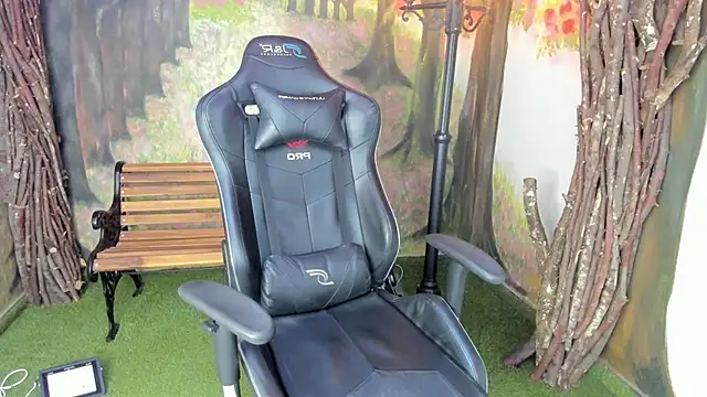 Snapshot of VenusBlazer chatting on December 2, 2025, 11:26 am VenusBlazer online show from December 2, 2025, 11:26 am