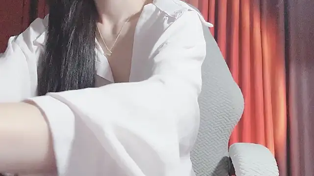 Vessi-babe online show from September 12, 2025, 5:35 pm