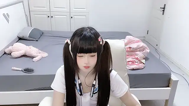 xinxin-966 online show from October 8, 2025, 8:45 am