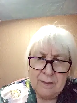 Alexia64231 online show from December 2, 2025, 4:29 am