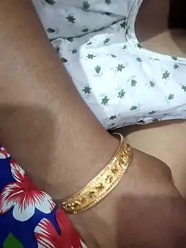 Snapshot of Bhabi-Hot0 chatting on November 17, 2025, 6:30 am Bhabi-Hot0 online show from November 17, 2025, 6:30 am