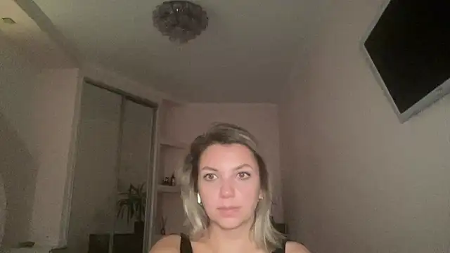 Snapshot of Beautysoul_ chatting on October 3, 2025, 7:55 pm Beautysoul online show from October 3, 2025, 7:55 pm