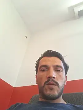 bisexsualman online show from July 10, 2026, 8:07 am