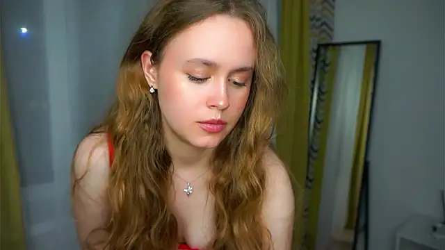 SusannaScholler online show from September 9, 2025, 5:23 pm