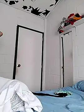 oxxy jean online show from February 25, 2026, 12:59 pm