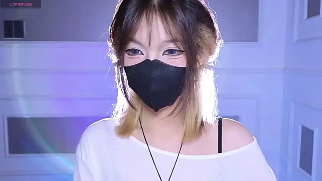      Panda      online show from May 30, 2026, 3:47 am