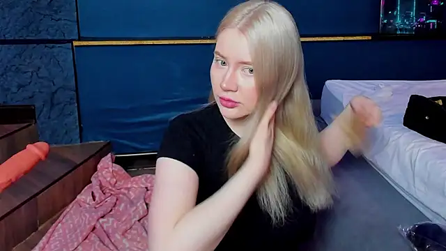 Lillie Berry online show from March 17, 2026, 4:50 am