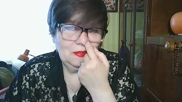 VeronicaGold511 online show from May 29, 2026, 6:33 am