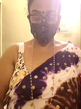 sweet-lotus online show from November 4, 2025, 3:27 am