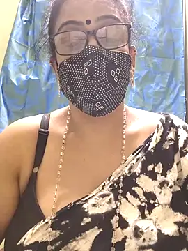 sweet-lotus online show from November 6, 2025, 5:14 pm