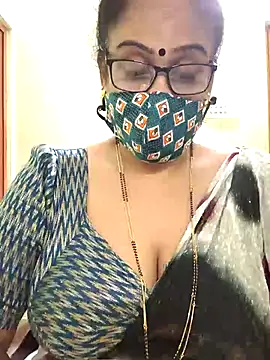 sweet-lotus online show from November 13, 2025, 8:13 am