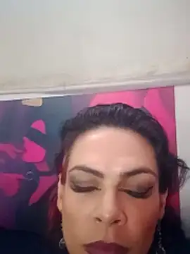 Veronnaink online show from October 28, 2025, 7:49 pm