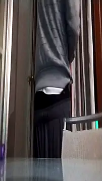 PearlingBunkbed online show from October 19, 2025, 4:46 am