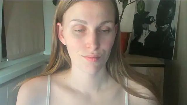 Snapshot of JuliaMuuun chatting on May 6, 2026, 7:52 pm JuliaMuuun online show from May 6, 2026, 7:52 pm