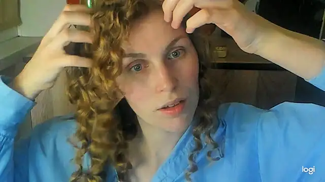 Snapshot of JuliaMuuun chatting on May 15, 2026, 9:00 pm JuliaMuuun online show from May 15, 2026, 9:00 pm