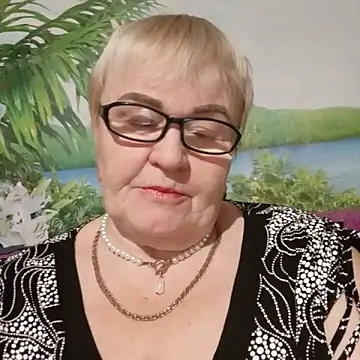 VioletSweet5566 online show from October 18, 2025, 3:35 pm