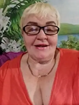 VioletSweet5566 online show from November 26, 2025, 11:50 pm