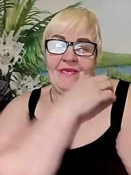 VioletSweet5566 online show from February 4, 2026, 1:06 pm