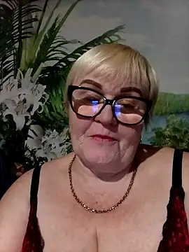 VioletSweet5566 online show from February 16, 2026, 8:16 pm