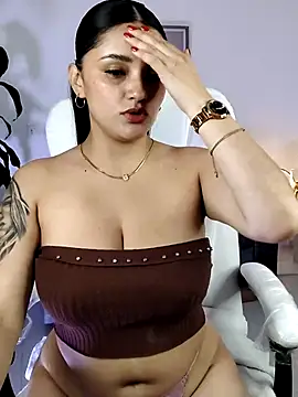 Julieta92  online show from February 9, 2026, 11:31 pm