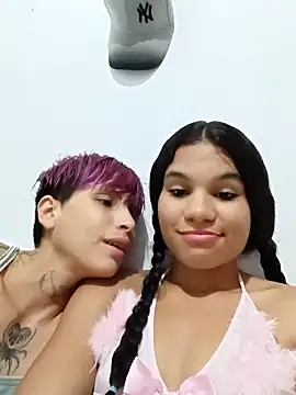 Snapshot of Little-Pussy-Sweet chatting on September 19, 2025, 3:52 am Little-Pussy-Sweet online show from September 19, 2025, 3:52 am