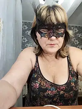 AliceGold5231 online show from October 18, 2025, 8:09 pm