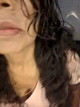 Snapshot of floresblancas chatting on November 28, 2025, 10:51 am floresblancas online show from November 28, 2025, 10:51 am