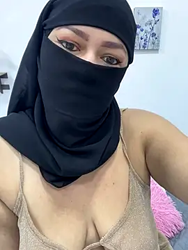 Amyraa  online show from December 18, 2025, 12:00 pm