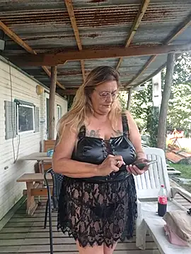 Misspapillon1840 online show from September 30, 2025, 11:04 am