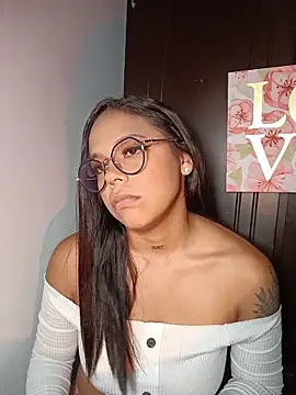linda698049 online show from October 16, 2025, 4:30 pm