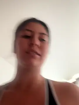 miss silvia online show from September 29, 2025, 8:46 pm