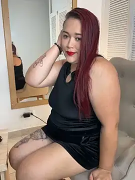 IvyPalacios online show from October 18, 2025, 11:44 am
