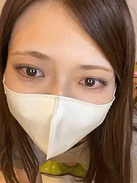 misa mo online show from October 15, 2025, 1:44 pm