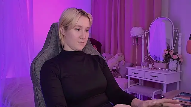 CinBellamy online show from November 3, 2025, 3:52 am