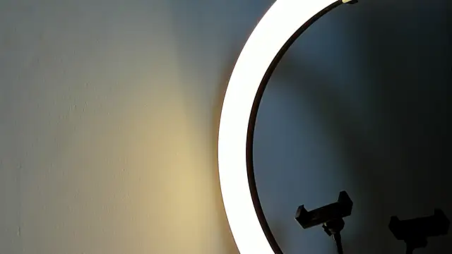 RowanCley online show from December 3, 2025, 12:36 pm