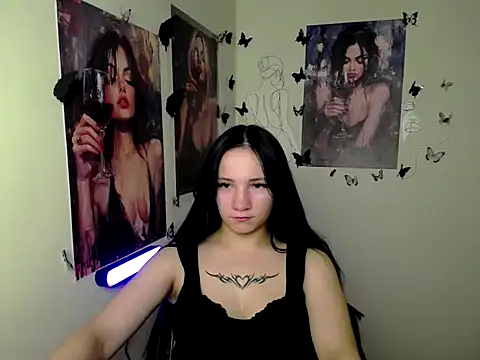 Em7MaA online show from October 18, 2025, 7:14 pm