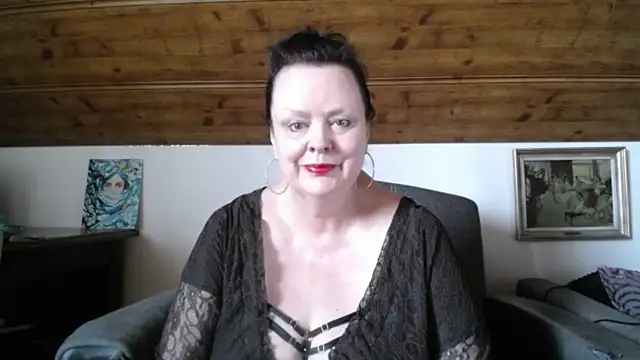 Snapshot of TiffanyMature chatting on June 13, 2026, 7:17 am TiffanyMature online show from June 13, 2026, 7:17 am